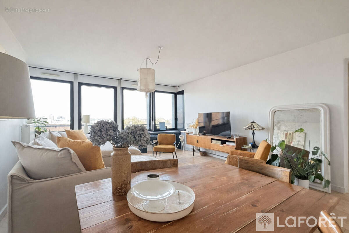 Appartement à GENNEVILLIERS