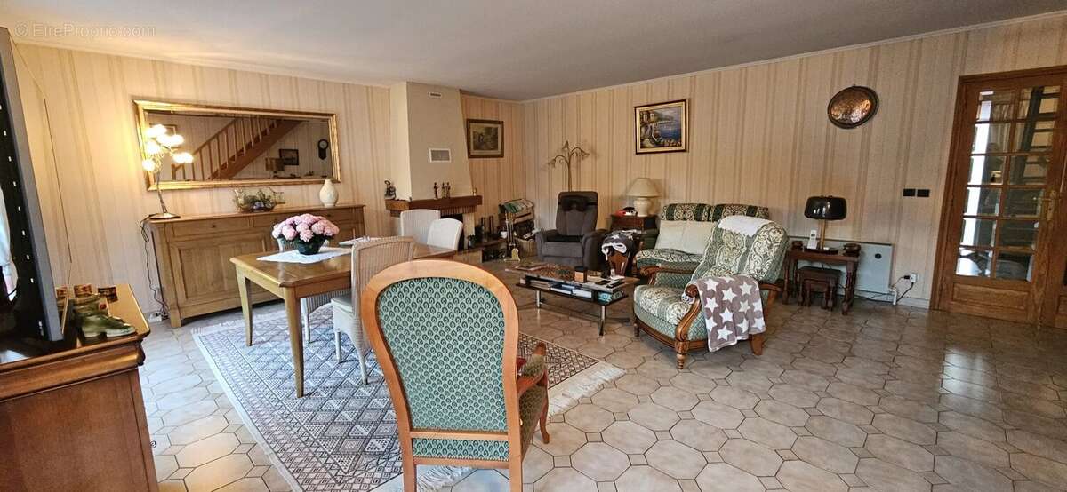 Maison à LA FERTE-ALAIS