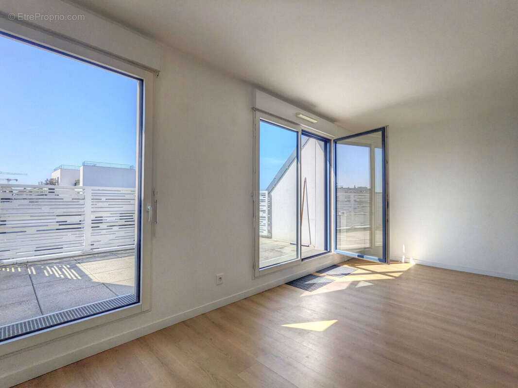 Appartement à COLOMBES