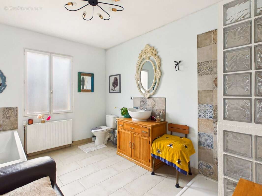 Superb maison sur un grand terrain avec vues imprenables - photo 13