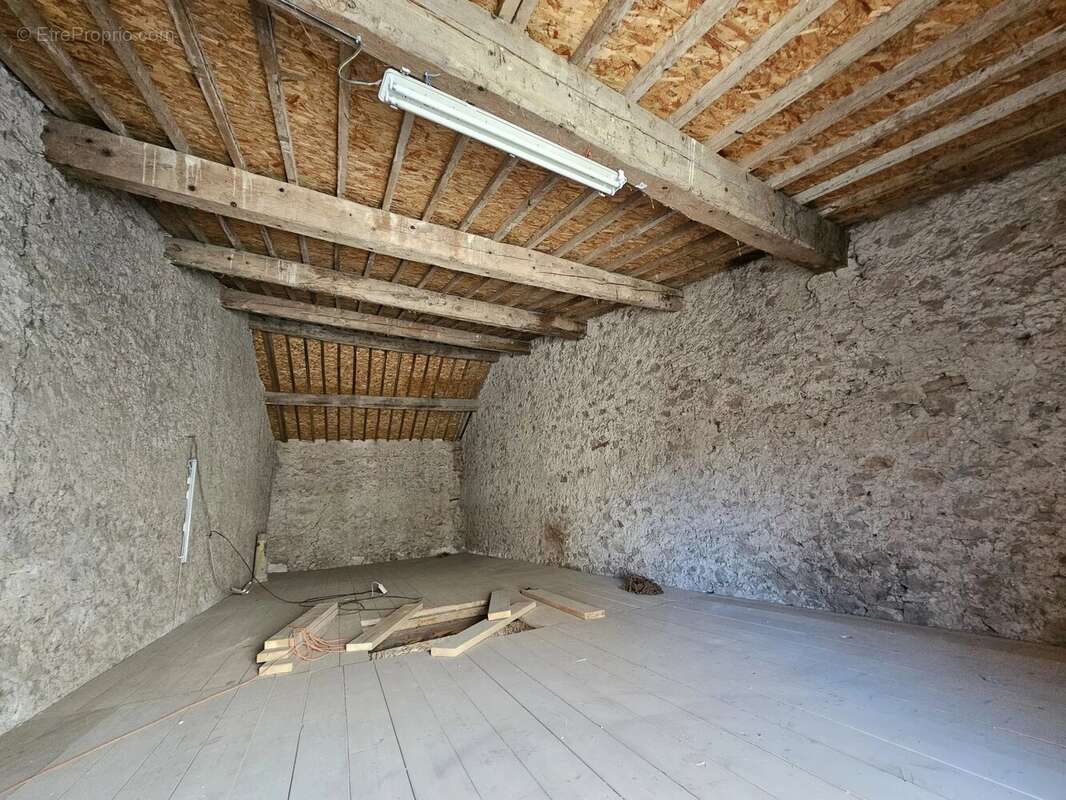 Maison à MOUX