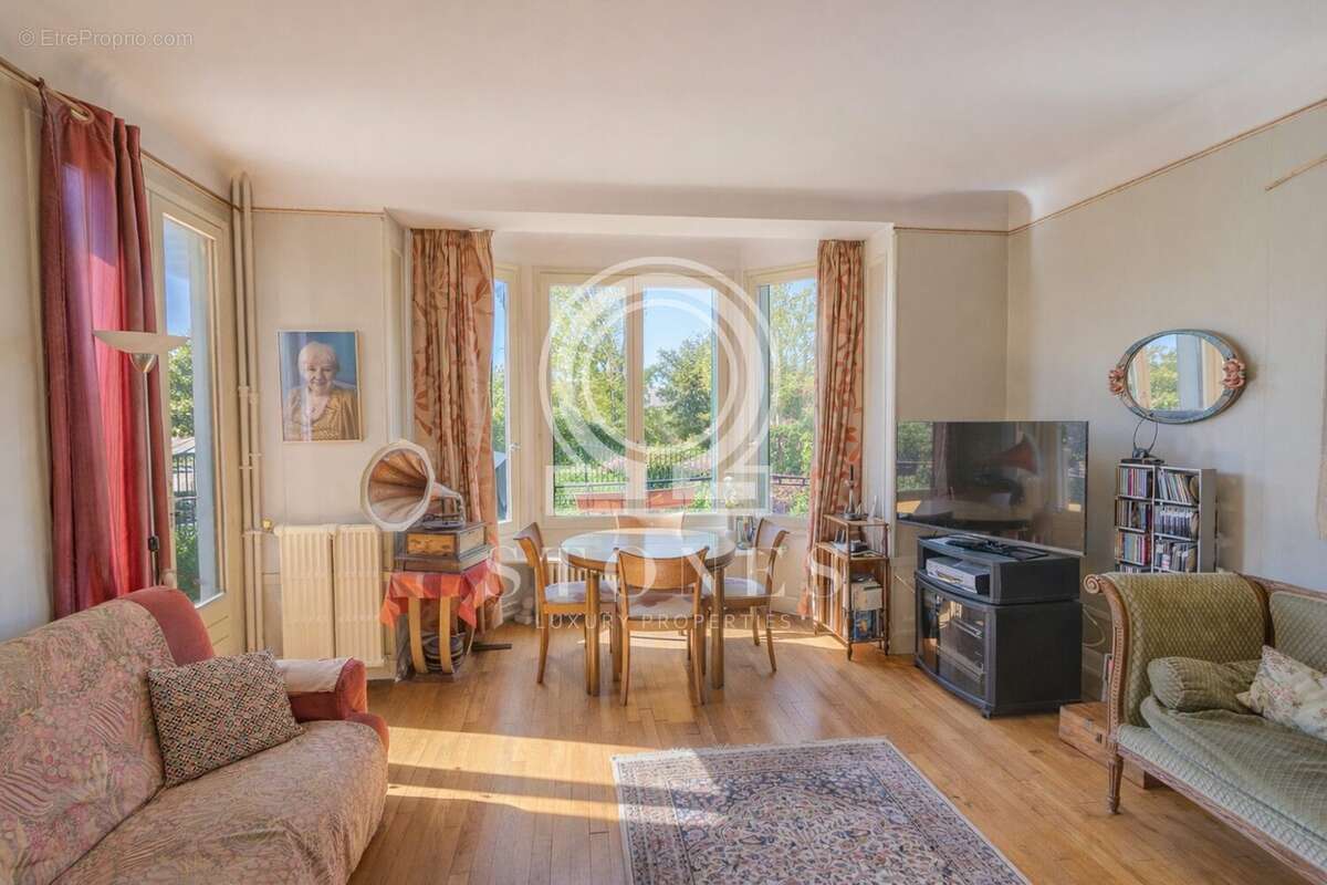 Maison à VAUCRESSON