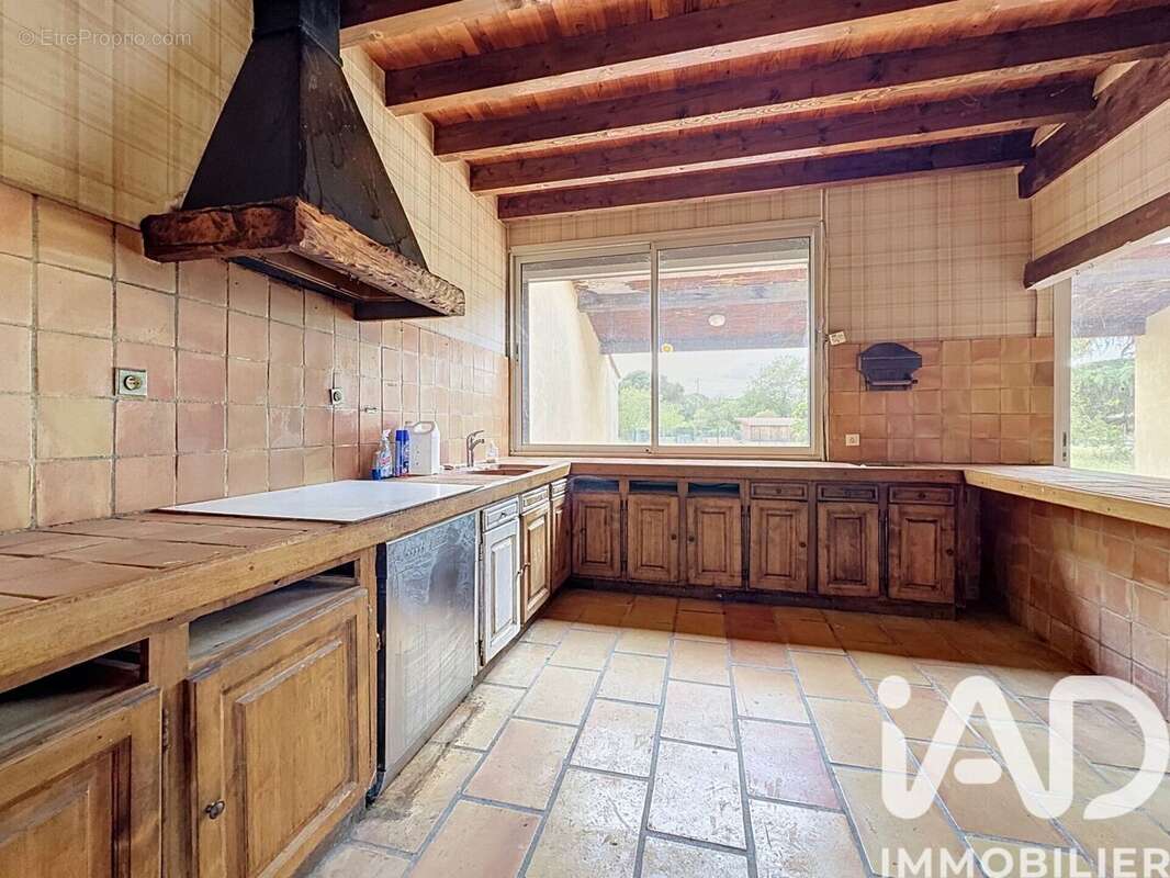 Maison 154 m² à Cazeres  - photo 4