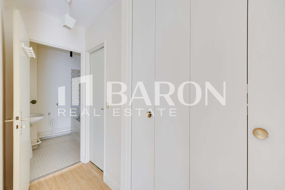 Appartement à PARIS-11E