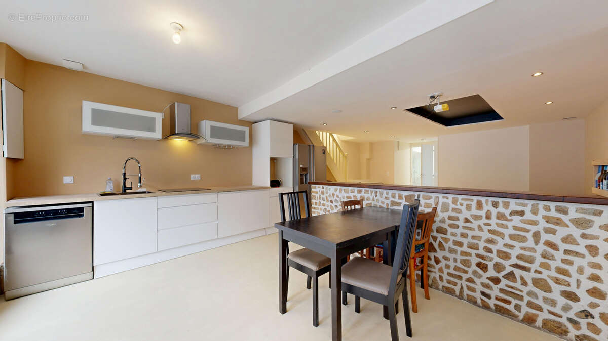 Maison à SAINT-HILAIRE-DU-HARCOUET