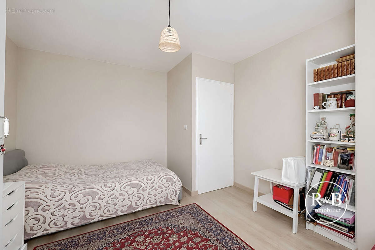 Appartement à LES CLAYES-SOUS-BOIS