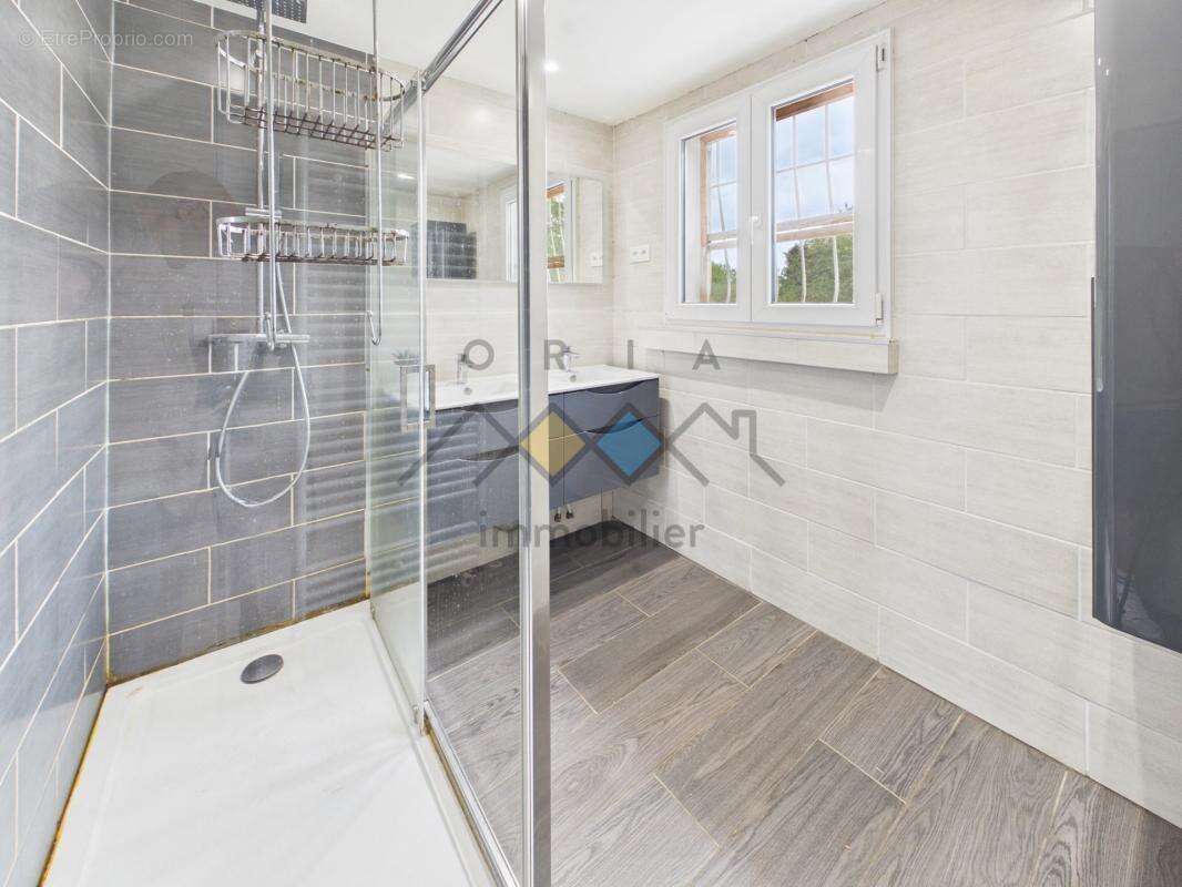 Maison 117 m² à Delme  - photo 10