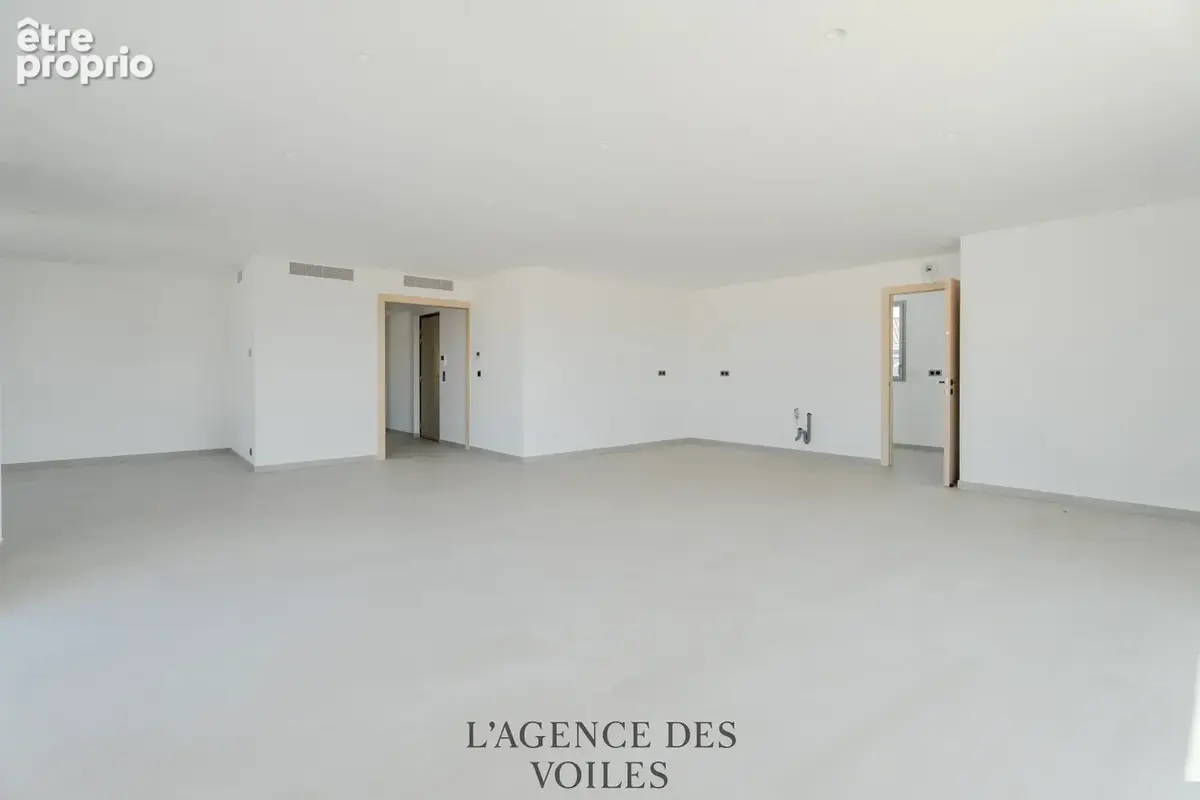 Grand appartement T3 au dernier étage à Sanary-sur-Mer - photo 3