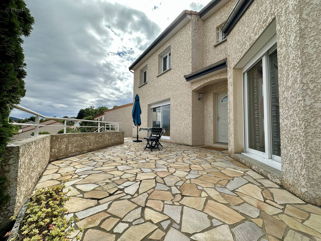 Maison à CEYRAT