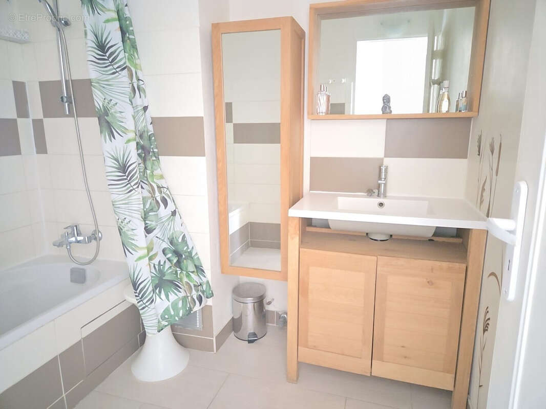 Appartement à LA VALETTE-DU-VAR
