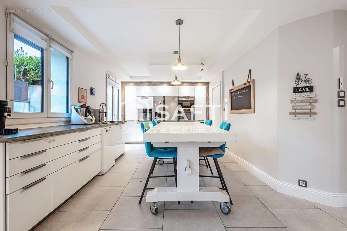 Photo 3 - Maison à MISEREY-SALINES