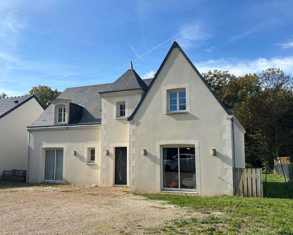 Maison 5 pièce(s) 160 m2 - photo 2