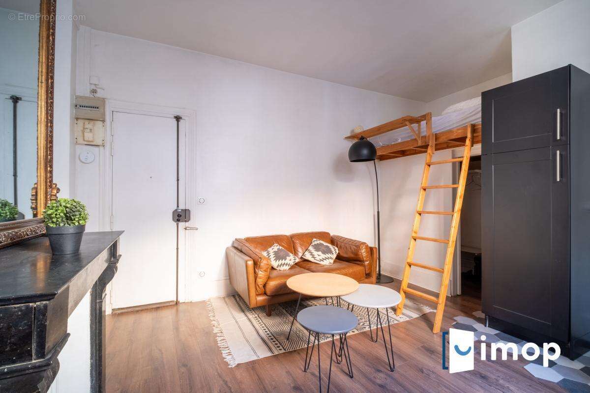 Appartement à PARIS-14E