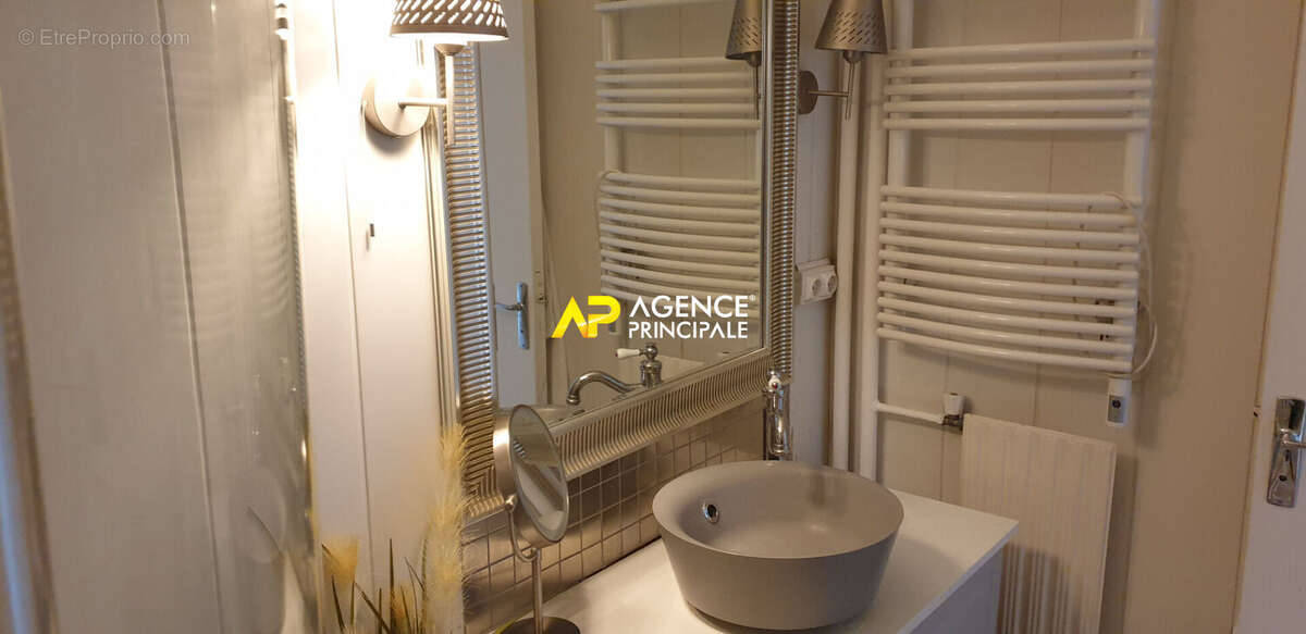 Appartement à SARTROUVILLE