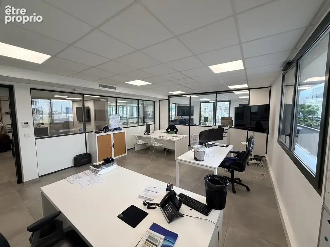 Bureaux 154 m2 à Fréjus - photo 4