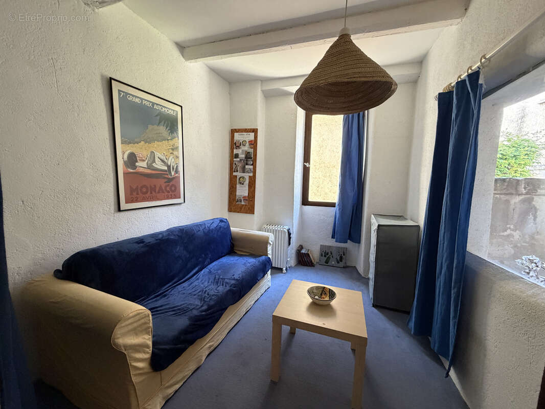 Maison à SAINT-QUENTIN-LA-POTERIE