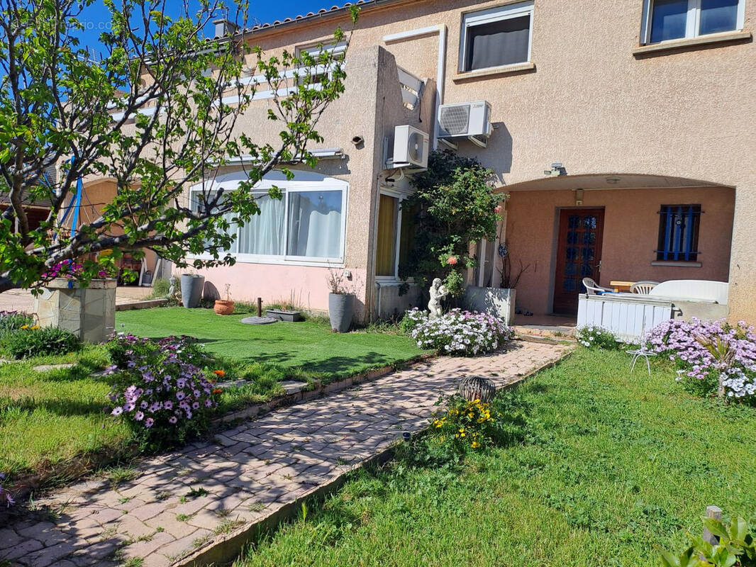 Maison à COURSAN