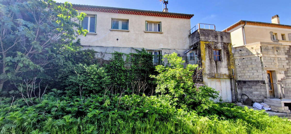 Maison à BOLLENE