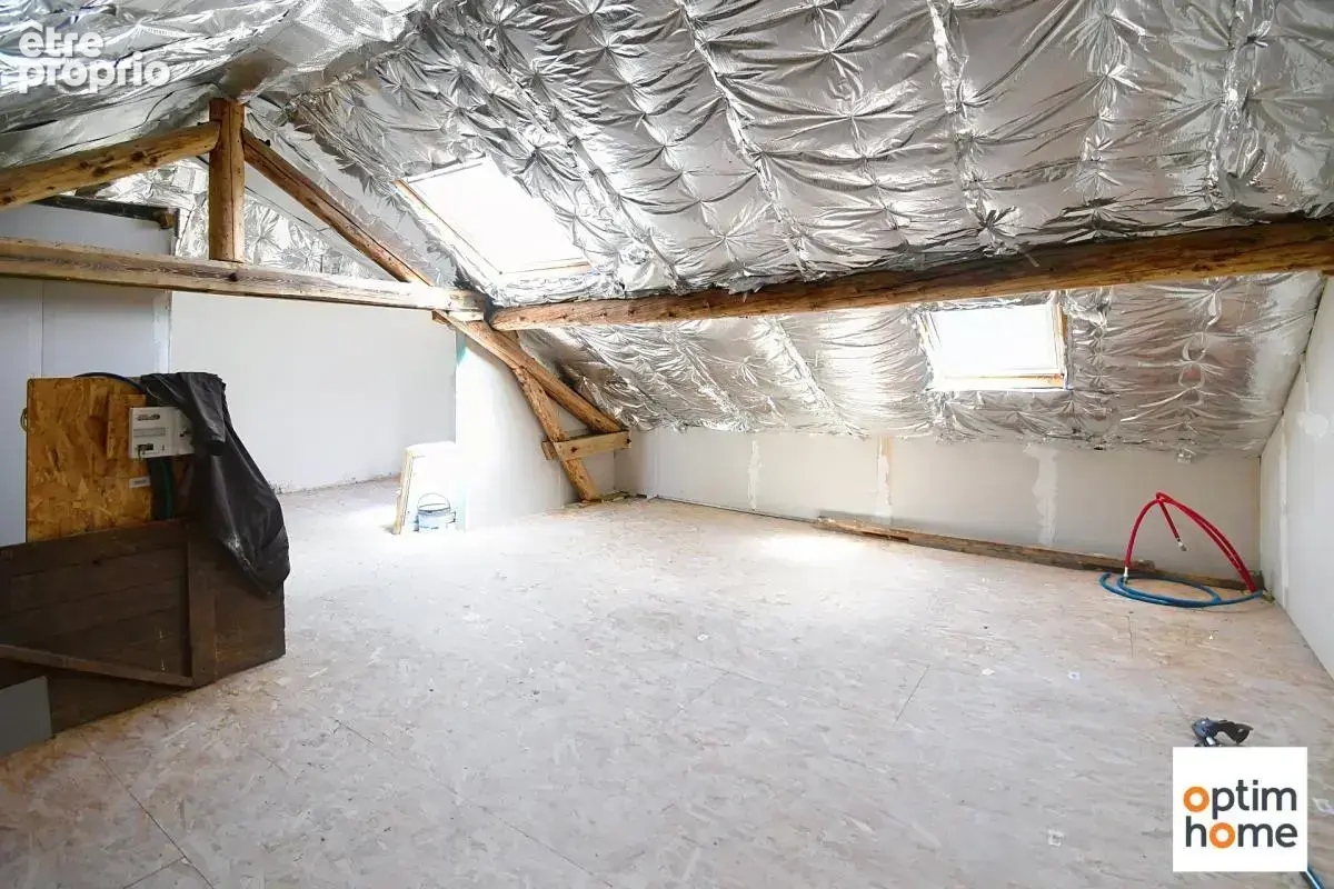 Maison bourgeoise individuelle - 5 chambres - 2 salles de bain - bureau - garage - terrain - photo 13