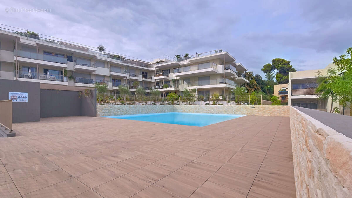 Appartement à VILLENEUVE-LOUBET