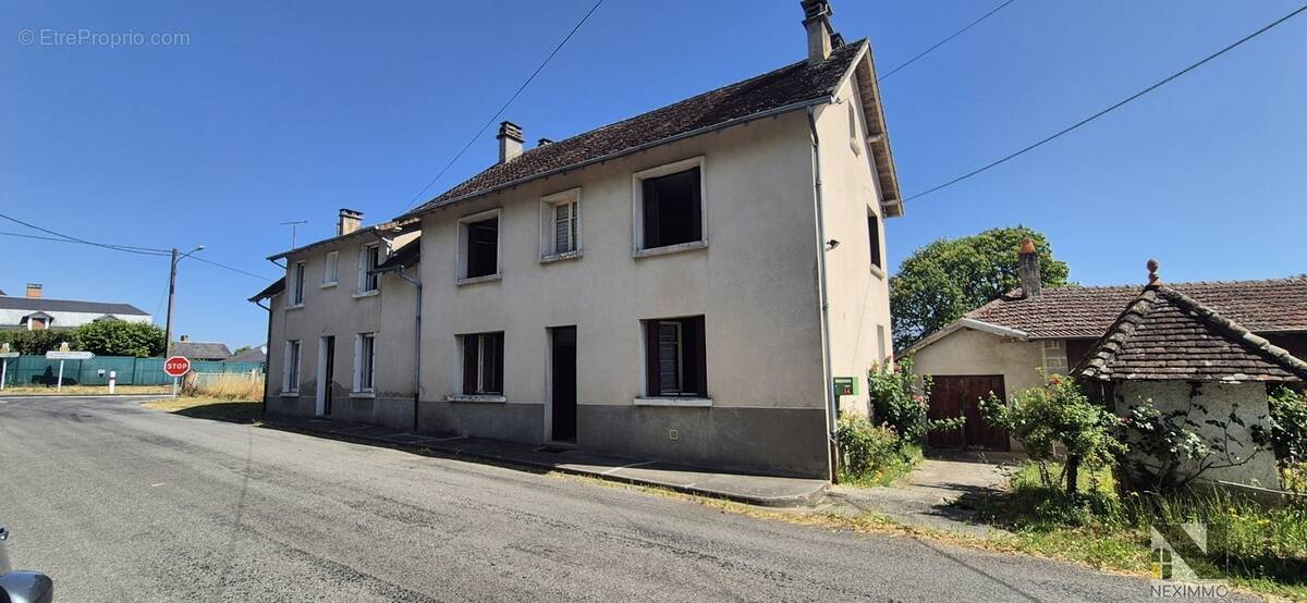 n°4 - Maison à CHATEAU-CHERVIX