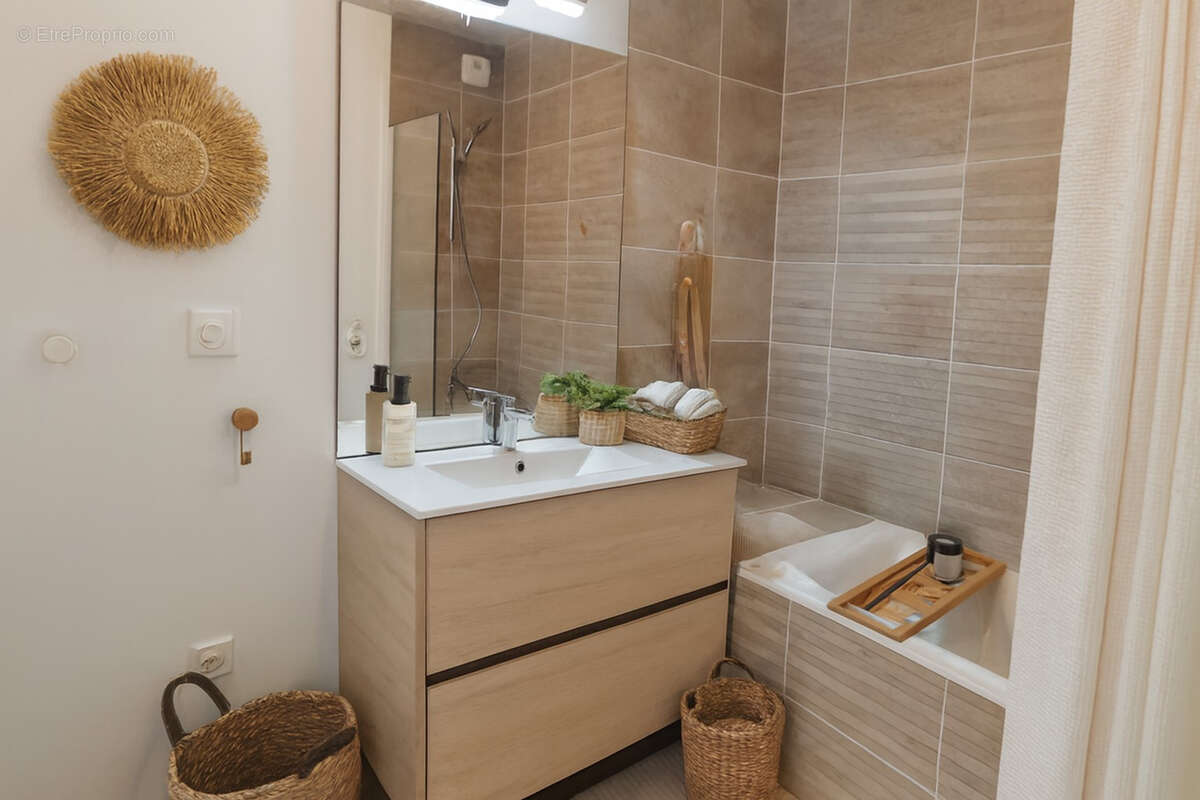 Appartement à CASTELNAU-LE-LEZ
