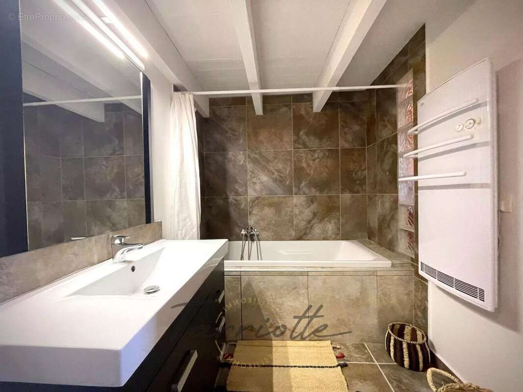 Maison à CHATEAUNEUF-DU-RHONE