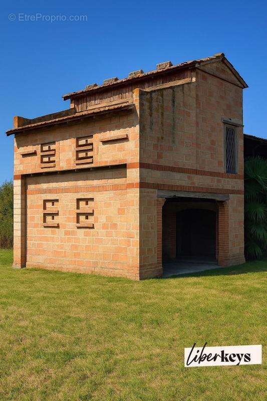 Maison à LISLE-SUR-TARN