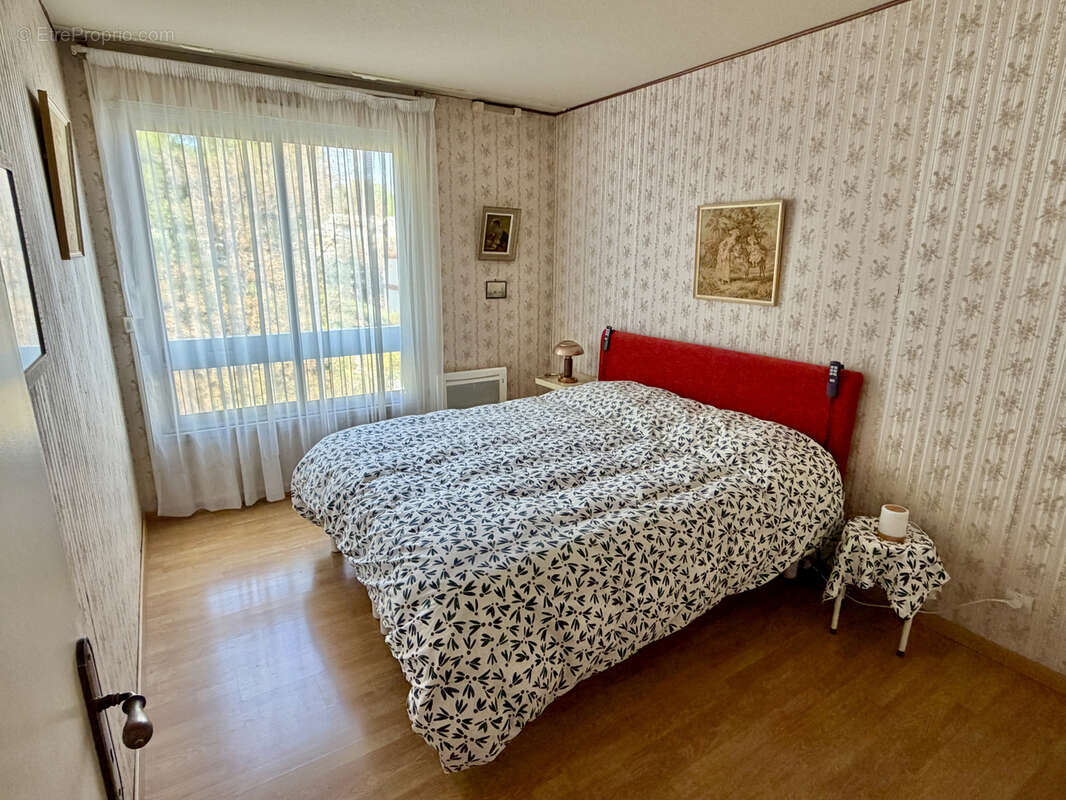 Appartement à SAINT-LAURENT-DU-VAR