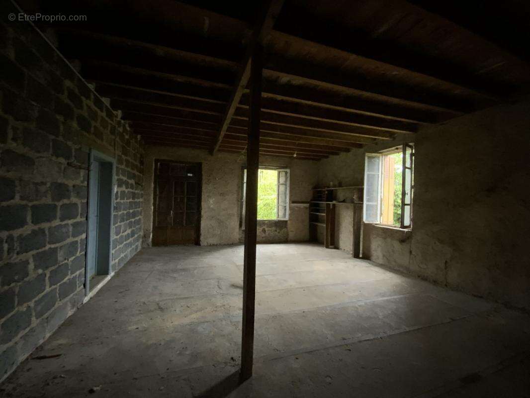 Maison à GENOUILLAC