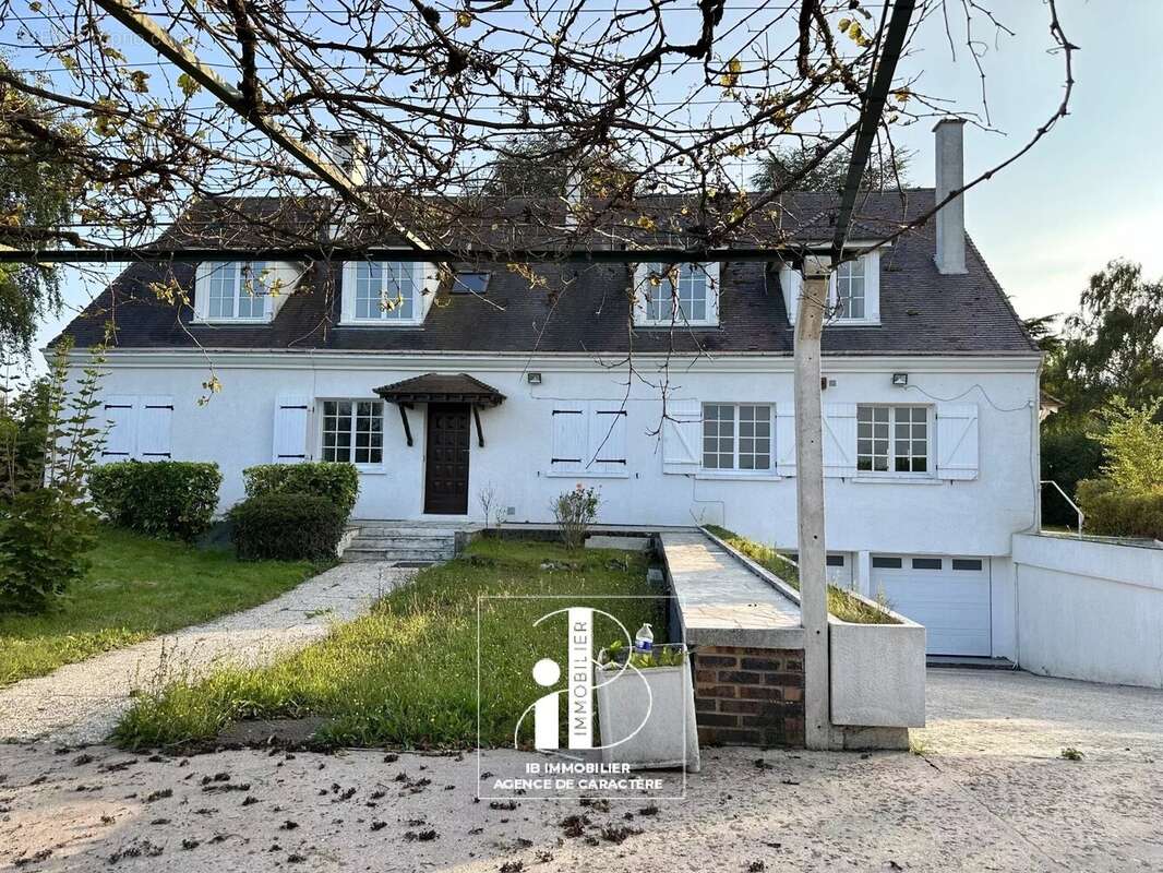 Maison à SAINT-MARTIN-EN-BIERE