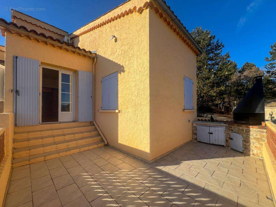 Maison à AIGLUN