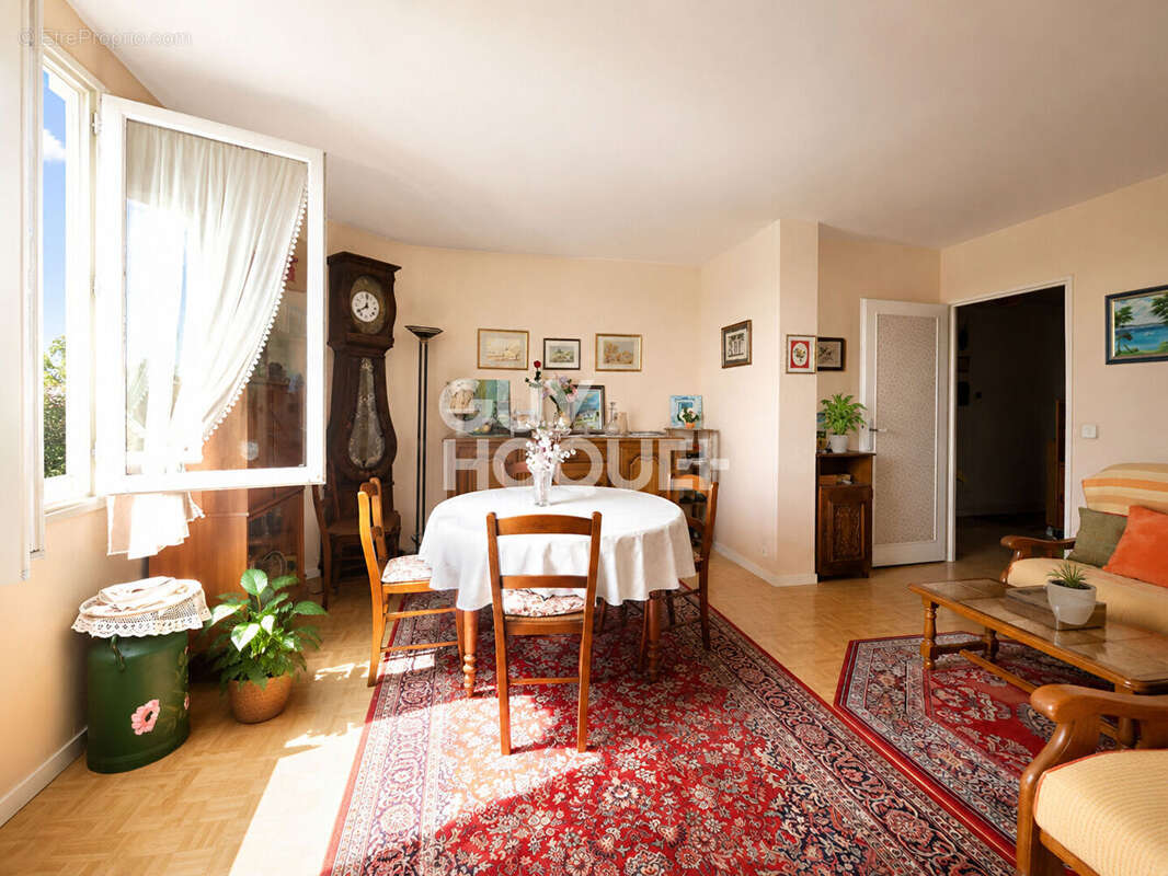 À VENDRE : Appartement F3 lumineux de 70 m² avec Loggia - photo 2