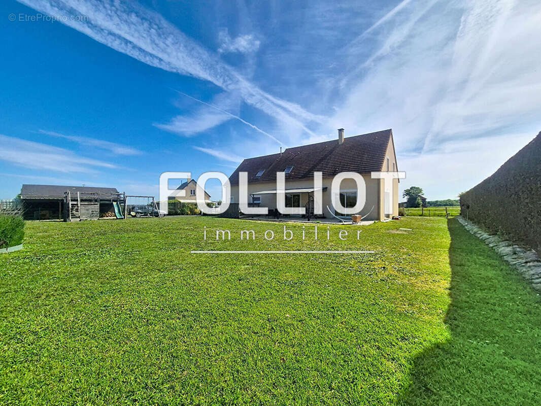 Maison à ESTREES-LA-CAMPAGNE