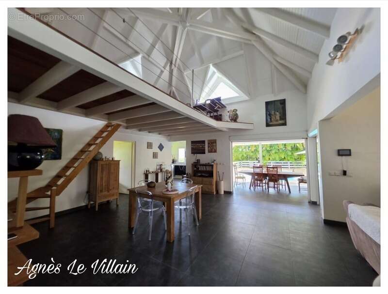 Maison à PETIT-BOURG