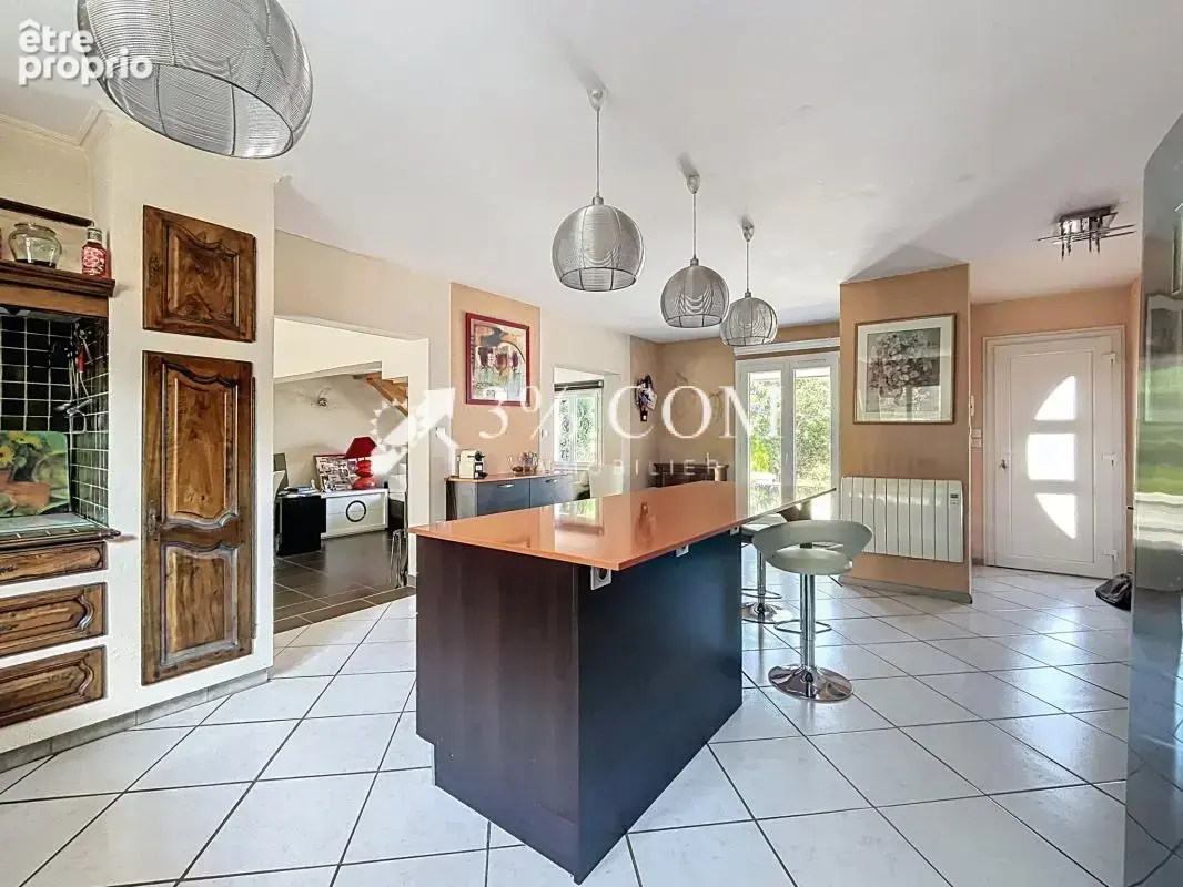 Très belle maison 200 m2 avec piscine sur parcelle de 3038 m - photo 9