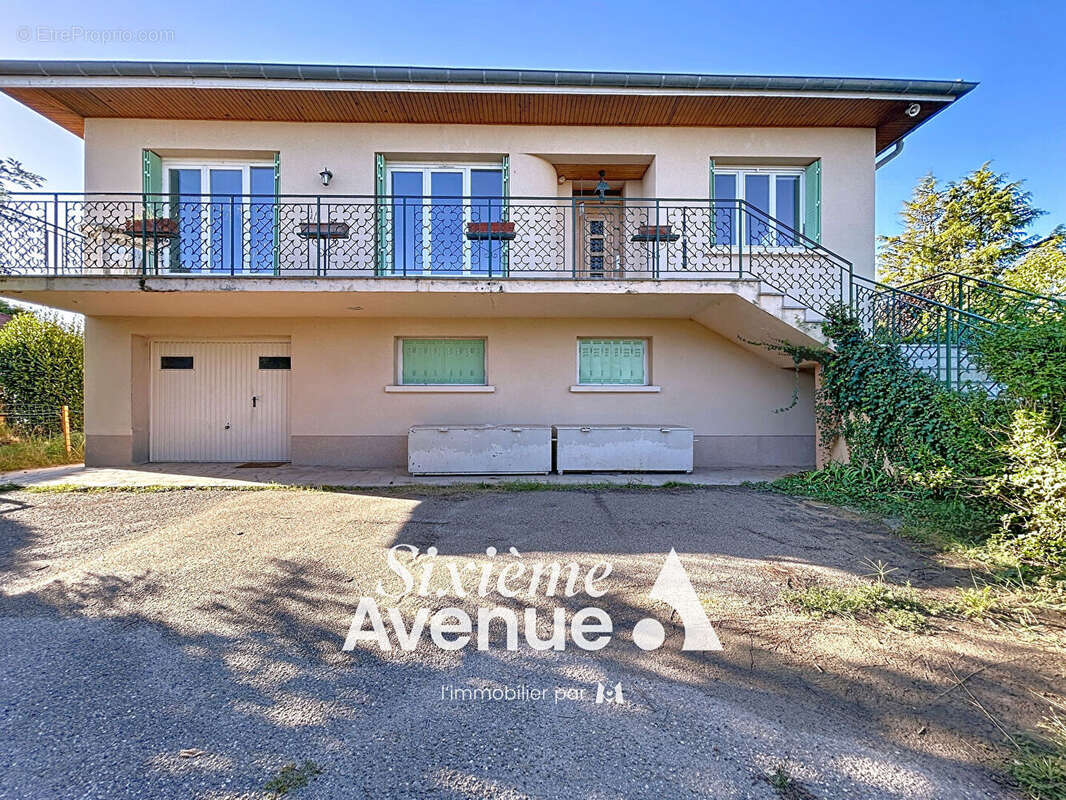 Maison à MEYZIEU