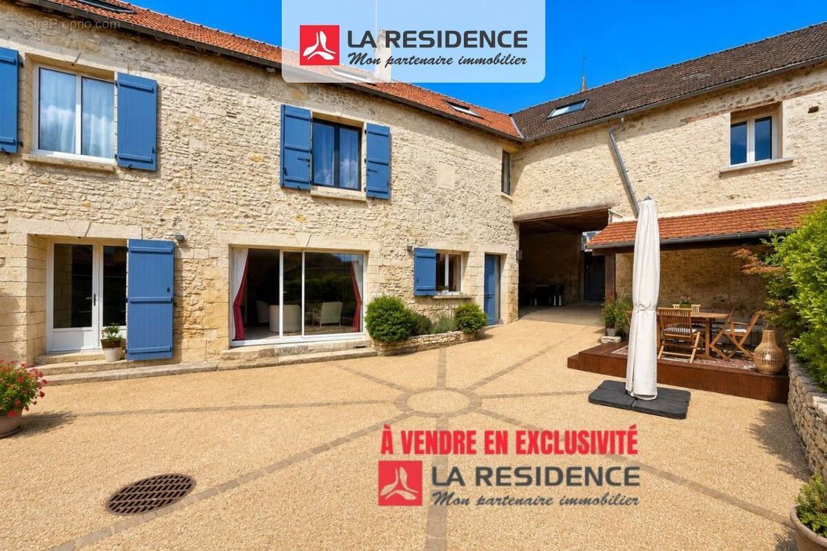 Maison à BENNECOURT