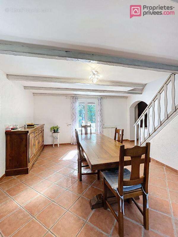 VILLA 115 m²  - TERRAIN 2 136 m² - Double salon - Carport -Fort potentiel - Saint Maximin la Sainte Baume 83470 - photo 10