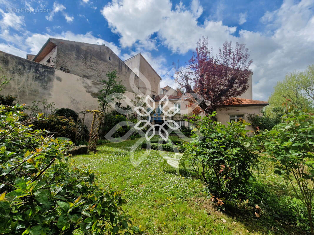 Propriété avec jardin, Centre-Ville Brioude - photo 8