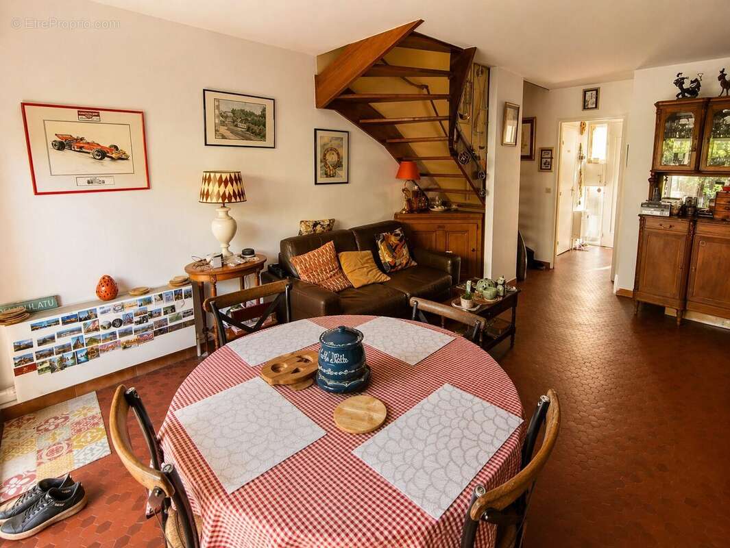 Appartement 94 m² à Maisons-Alfort  - photo 2