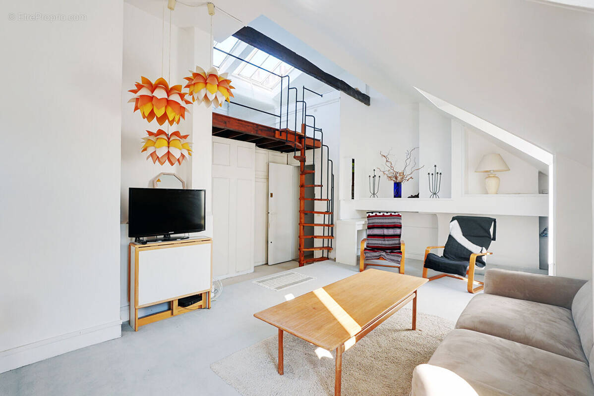 Appartement à PARIS-18E