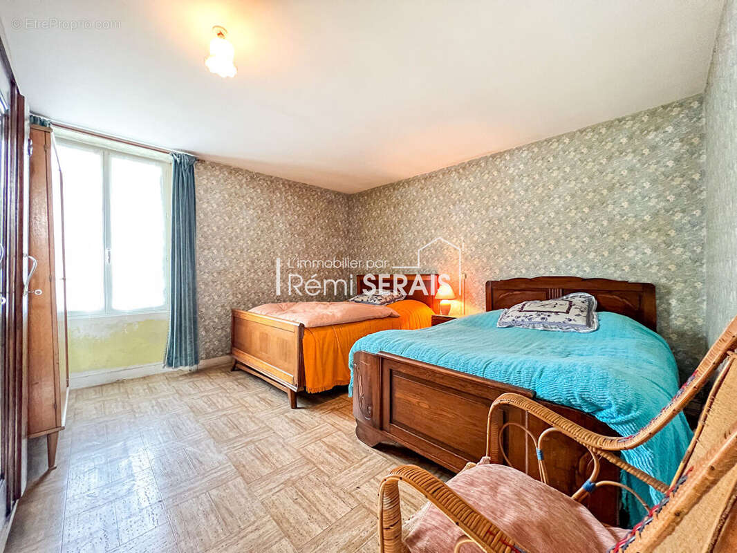 Maison à CONDE-SUR-NOIREAU