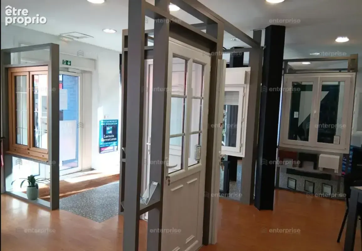 Local commercial - photo 2