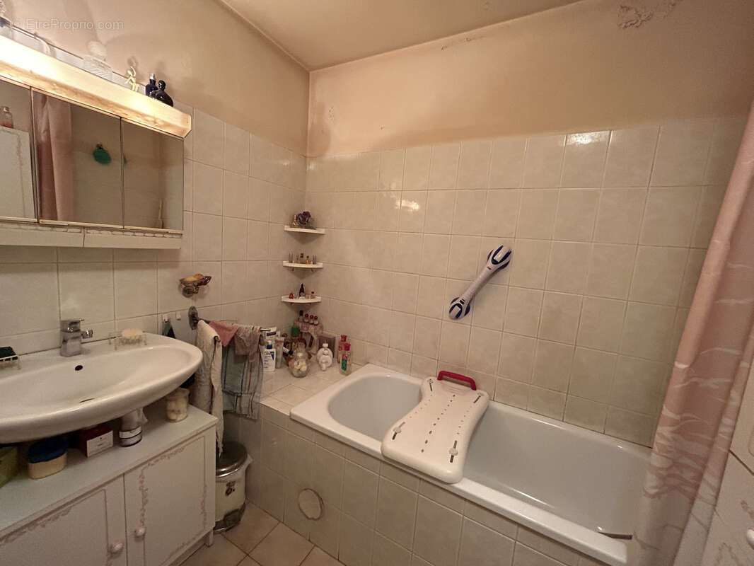 Lycée d'Alzon,  P4 en duplex loué de 81m2 - photo 9