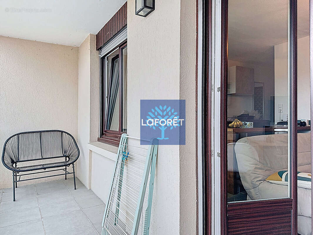 Appartement à SAINT-GENIS-LAVAL