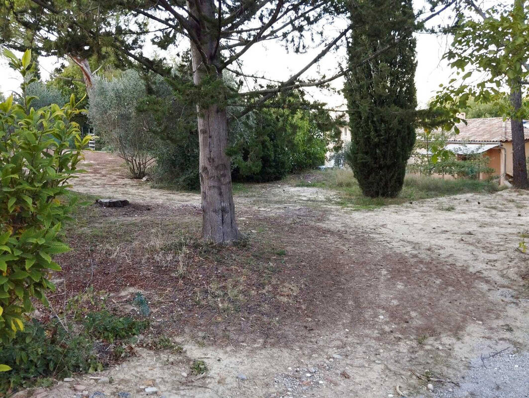 Terrain à PIERREVERT