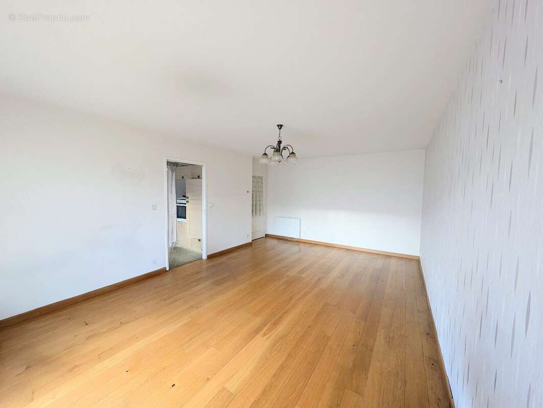 Appartement à MONDEVILLE