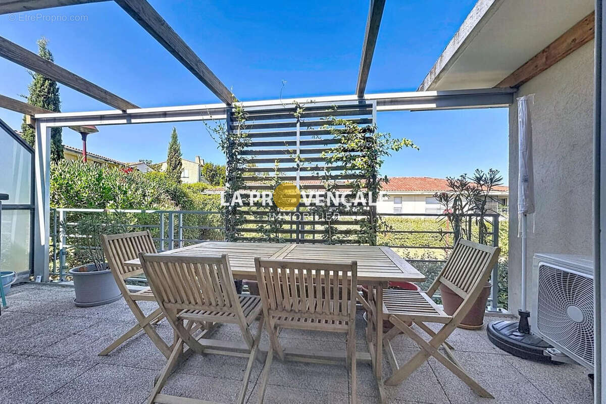 Appartement 44 m² à Trets  - photo 2