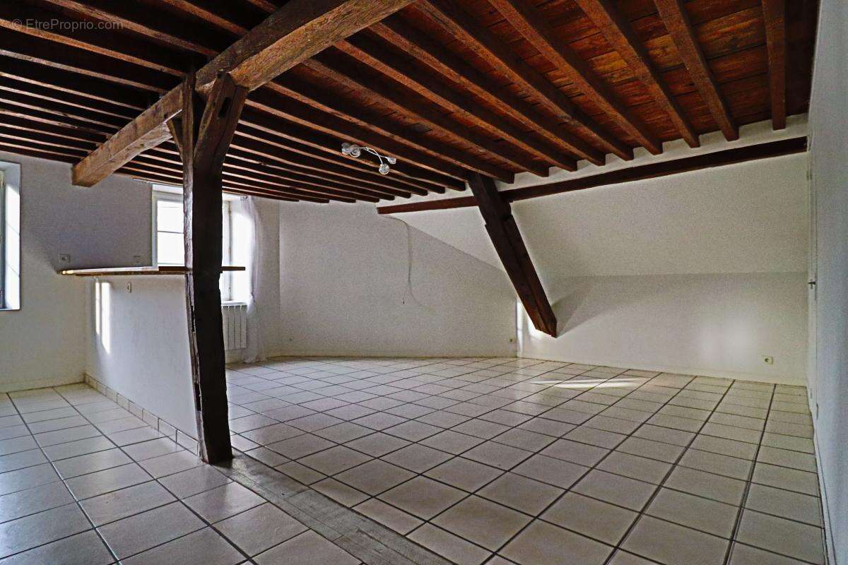 Appartement à SAINT-SATUR